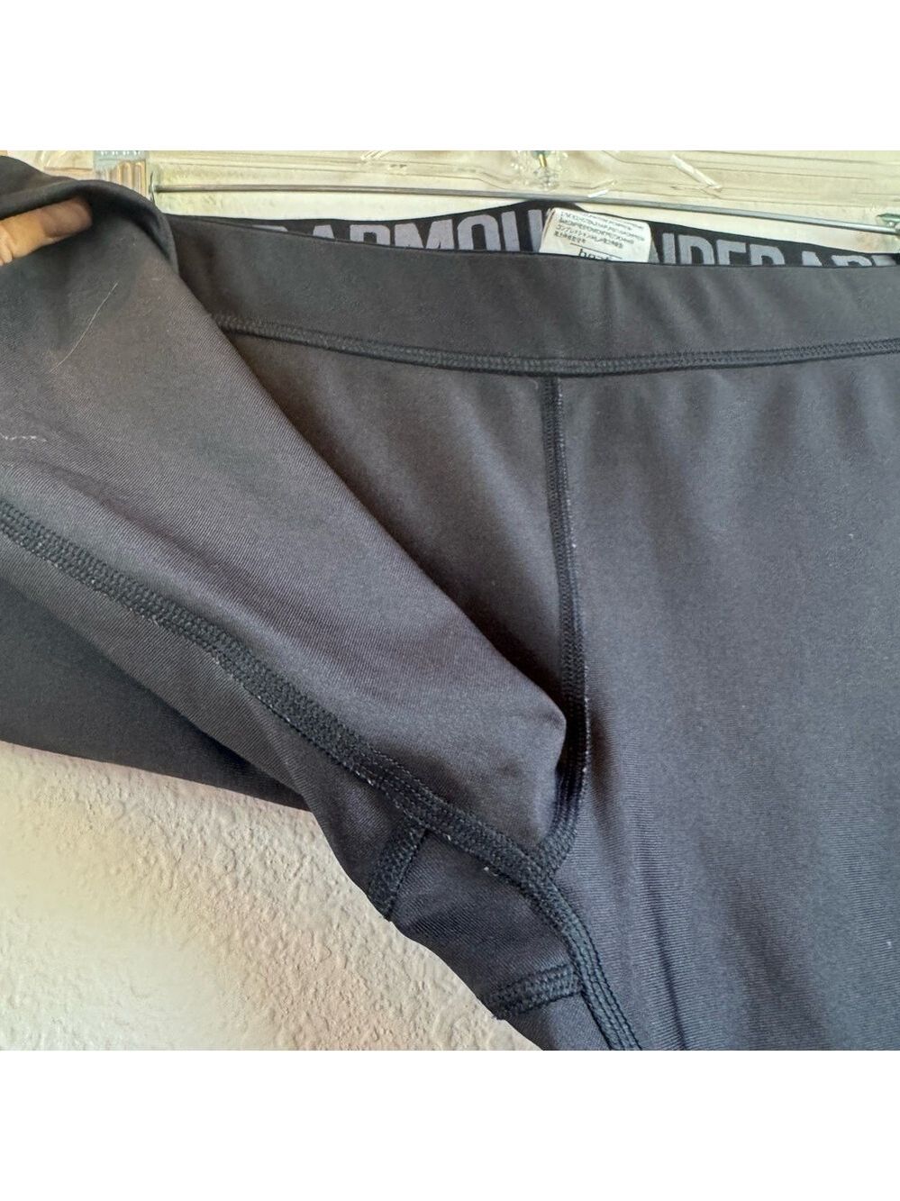 UNDER ARMOR Compression Tights - Picture 5 of 8